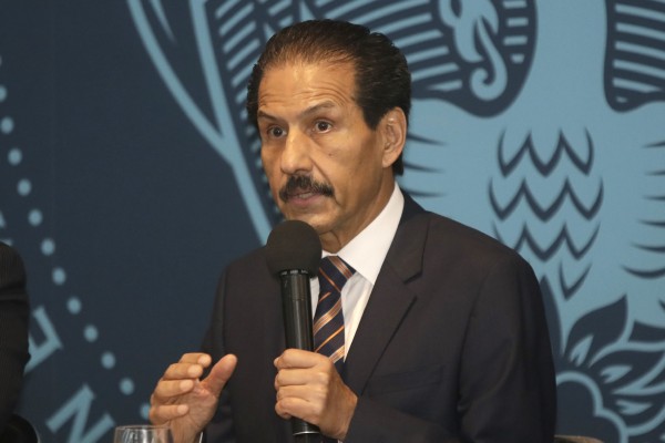 Venta de Lobos BUAP fue ilegal: Alfonso Esparza