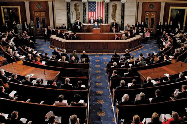 Panel de Congreso de EU declara en desacato a miembros de gabinete de Trump