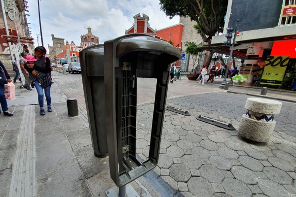 Tras denuncias, Ayuntamiento “limpia” botes de basura del centro