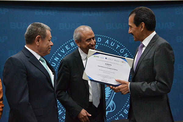 Contaduría Pública BUAP será la primera en ofrecer salidas terminales