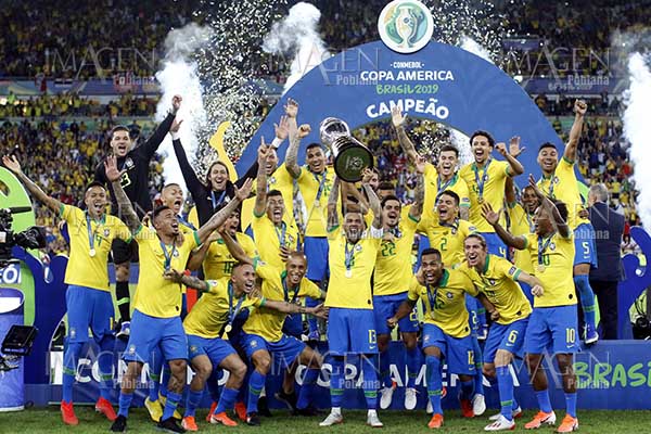 Brasil se corona en la Copa América tras vencer 3 a 1 a Perú