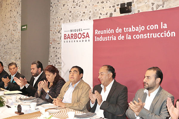 No habrá opacidad en contratos de obra pública, garantiza Miguel Barbosa