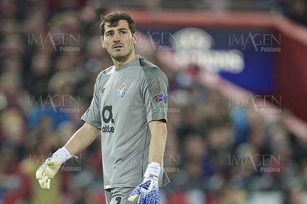 Iker Casillas se incorpora a la directiva del Oporto mientras se recupera