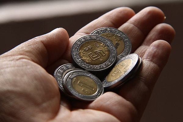 Peso vería poco impacto tras renuncia de Urzúa a Hacienda, dice Citibanamex