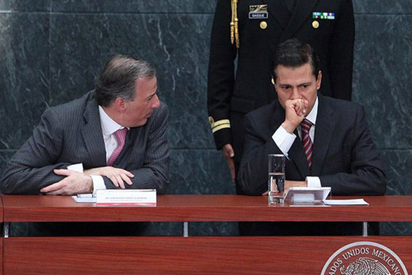 Juez pide investigar a EPN y Meade por presuntos desvíos millonarios