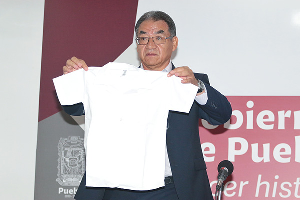 Revela SEP sobrecosto millonario y pésima calidad del uniforme único