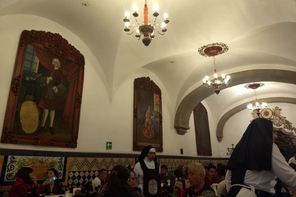 La magia culinaria del Café Tacuba de la Ciudad de México