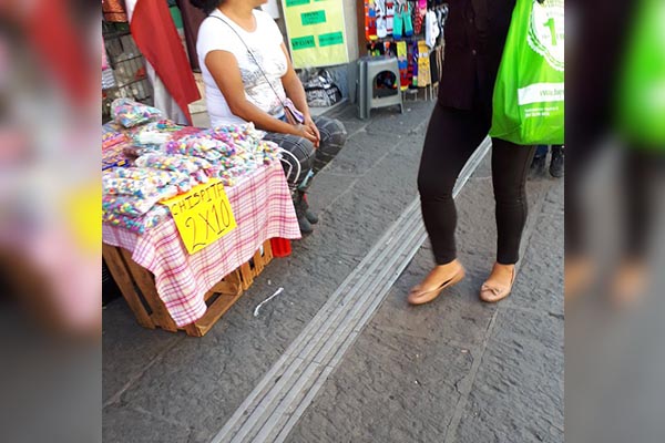 A la vista de todos, continúa venta de pirotecnia en el CH pese a operativos