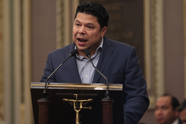 Biestro propone reducir a la mitad el financiamiento a partidos políticos