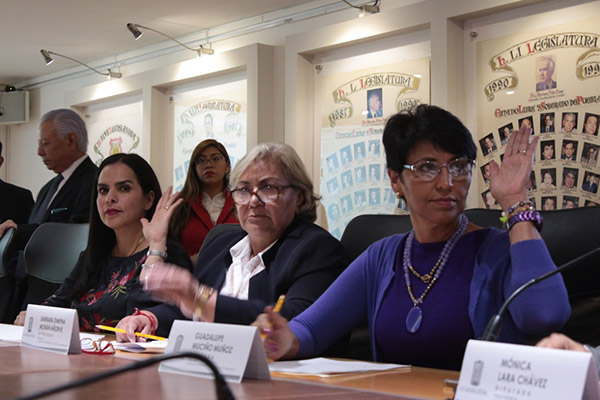 Aprueban exhorto para solicitar a 217 municipios cumplan con Transparencia