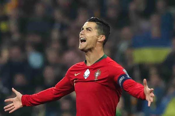 ¡“CR700” histórico! Cristiano Ronaldo llega a su gol 700