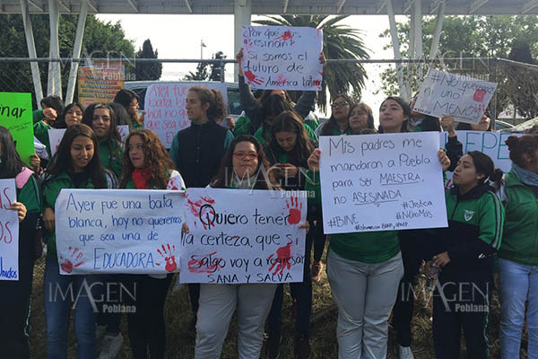 UTP, ITP, UVM y el BINE se unen al tercer día de protestas en Puebla