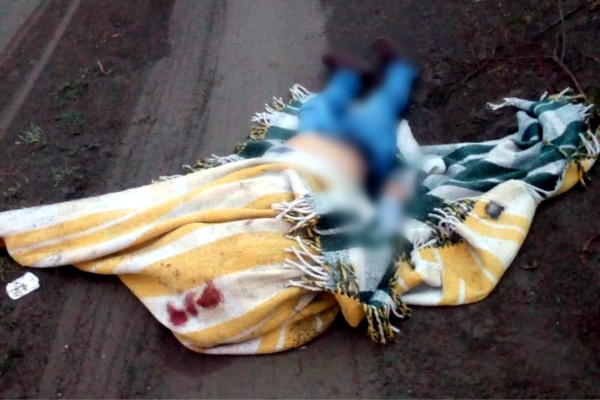 Encuentran cuerpo encobijado de mujer asesinada a tiros