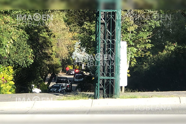 Hieren con navaja a mujer para robarle su celular