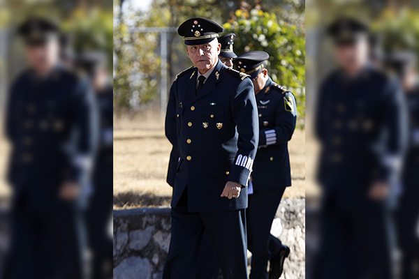 Cienfuegos está acusado en EU de 5 cargos por narcotráfico